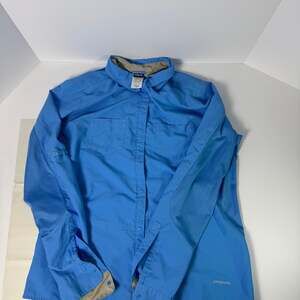 Patagonia Women's XL Long-Sleeved Self-Guided Hiking Shirt Light Blue